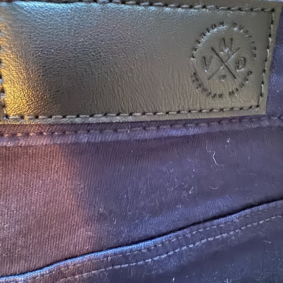 Vero Moda Blue Denim Shorts NWOT - Picture 3 of 4